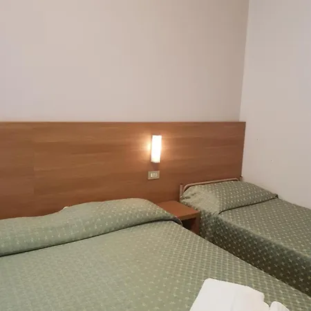 德拉普拉格酒店 里米尼