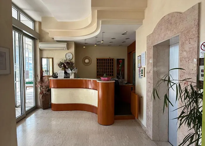 De La Hotel 3*