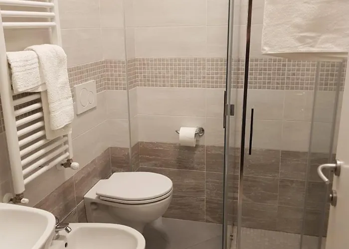 De La Hotel 3*