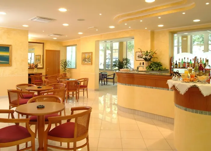 De La Hotel 3*
