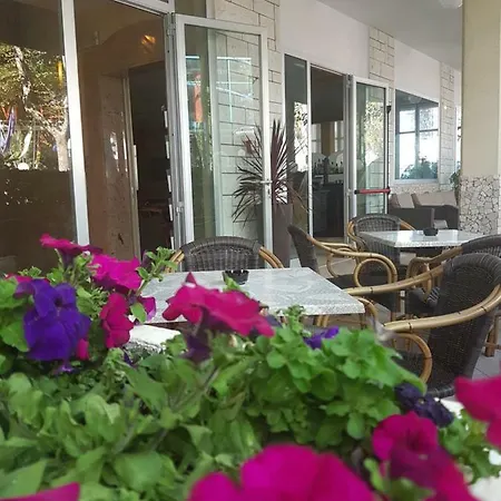 De La Ρίμινι
